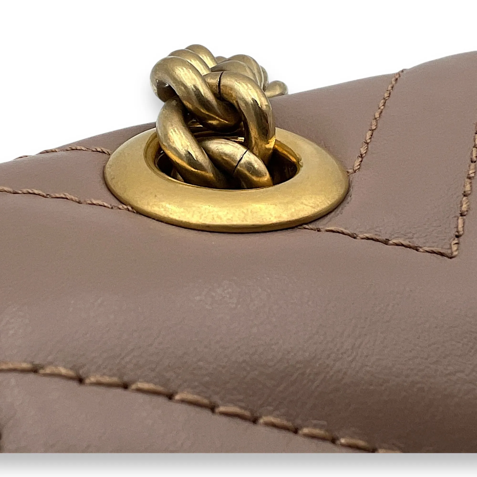 GG Marmont Mini Beige Crossbody Bag in Calfskin, Gold hardware