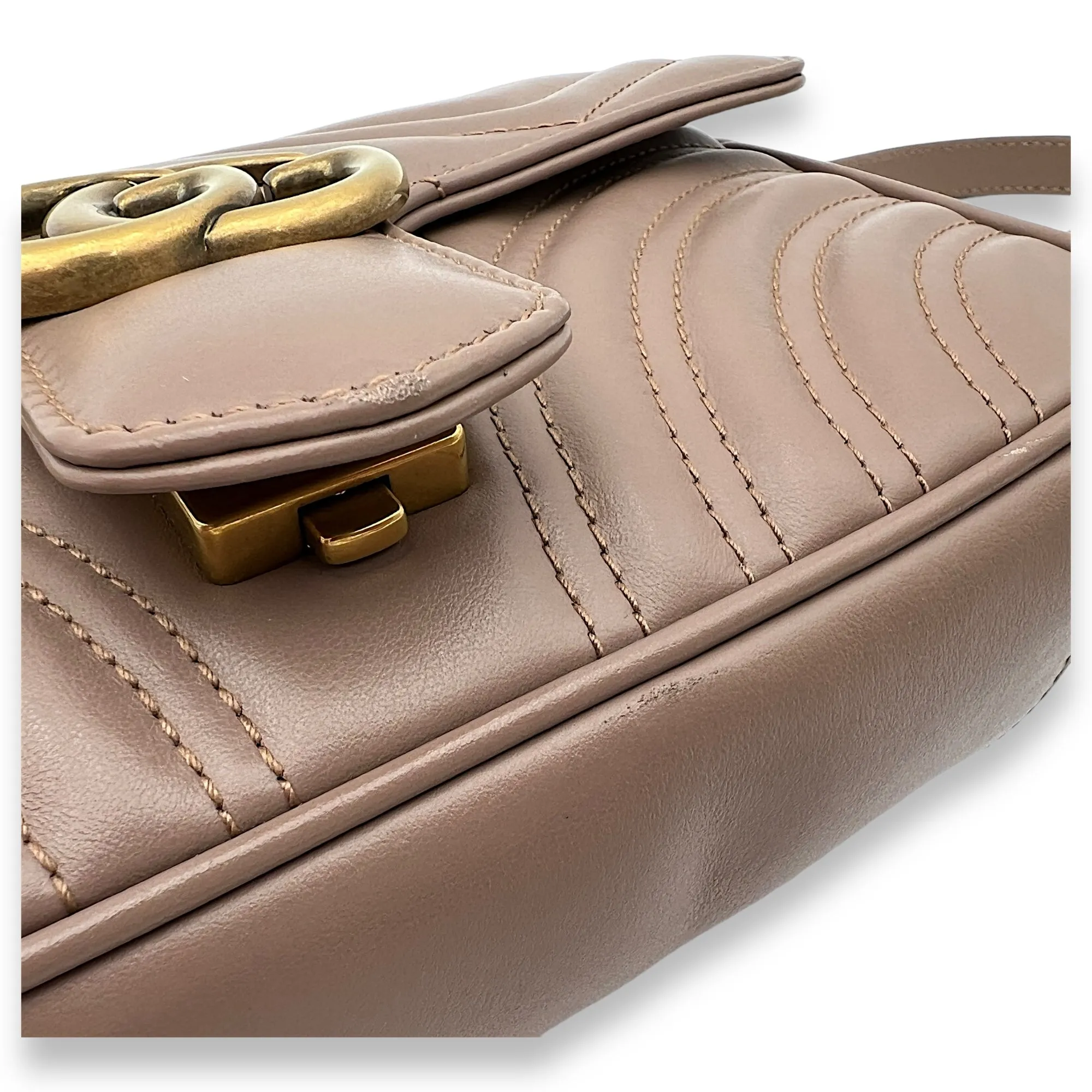 GG Marmont Mini Beige Crossbody Bag in Calfskin, Gold hardware