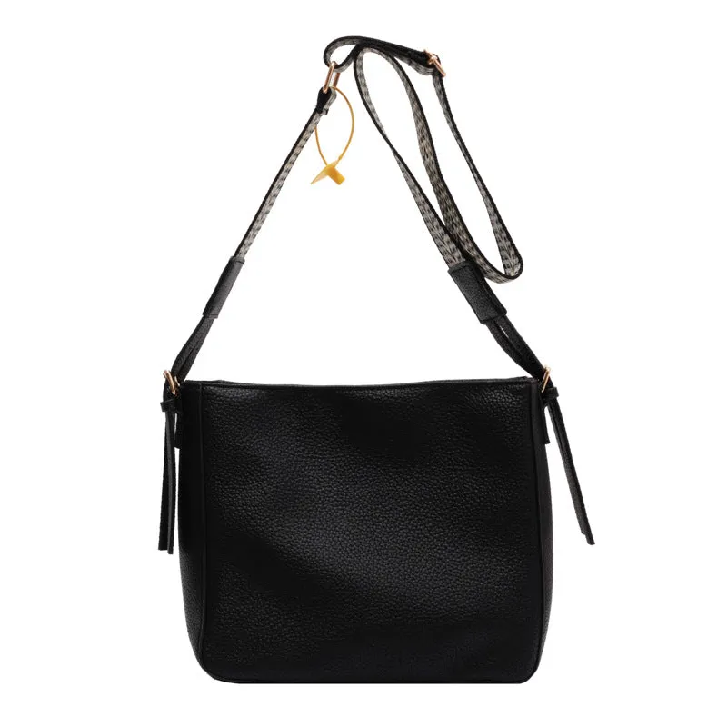 Retro Messenger Bag Large Capacity Shoulder Bag